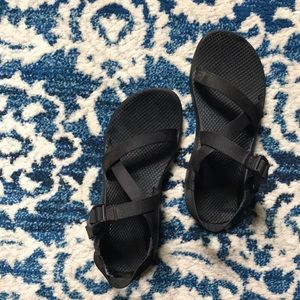 ✨ Classic Black Chacos Z/1 size 10!